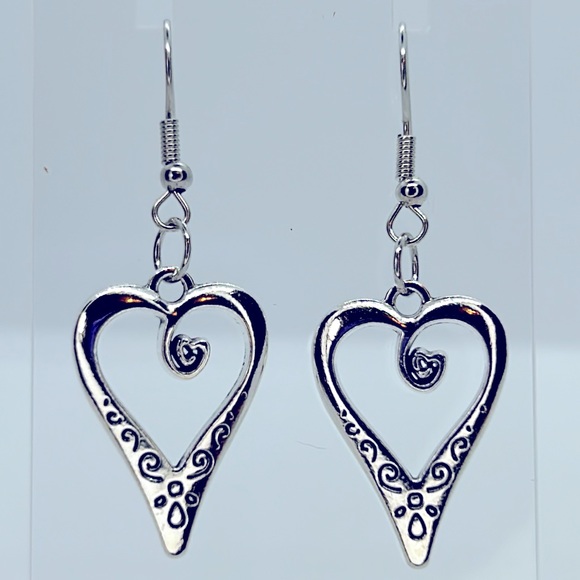 Heart Dangle Charm Earrings - Picture 1 of 4